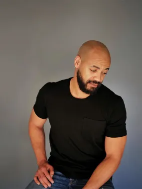 Avant Tee: Black